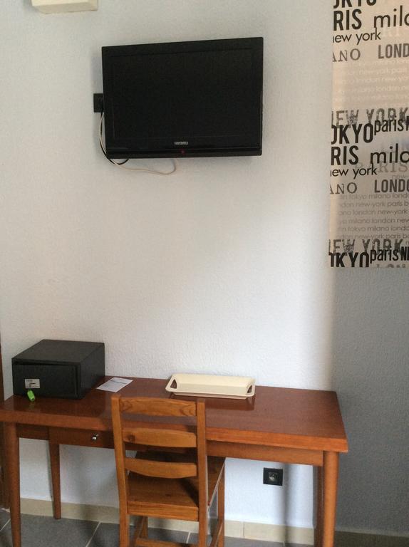 Hotel Paname Clichy Quarto foto